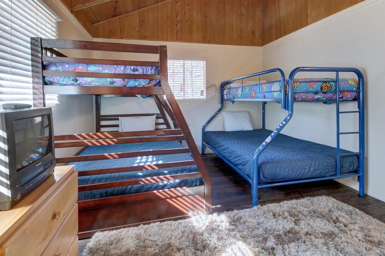 Big Bear Retreat Villa บิ๊กแบร์เลค ภายนอก รูปภาพ